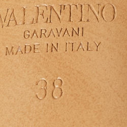 مملوكة مسبقًا Valentino Black Patent Leather VLogo Slide Sandals Size 38