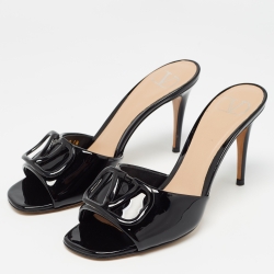 مملوكة مسبقًا Valentino Black Patent Leather VLogo Slide Sandals Size 38