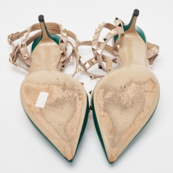 مملوكة مسبقًا صندل فالنتينو بطراز قفصي مرصع بروكستد جلد لامع أحمر و حواف جلد بيج مقاس 39.5