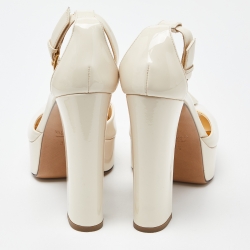 Pre Owned Valentino Cream Patent Leather Block Heel Sandals Size 37.5