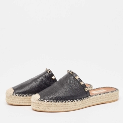Pre Owned Valentino Black Leather Rockstud Espadrille Mules Size 39