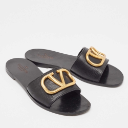 مملوكة مسبقًا Valentino Black Leather Escape VLogo Flat Slides Size 38