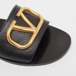 مملوكة مسبقًا Valentino Black Leather Escape VLogo Flat Slides Size 38