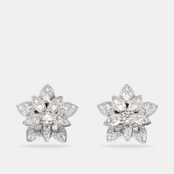 Pre Owned أقراط فان كليف أند أربلز زهرة لوتس مفرغة ألماس وذهب أبيض عيار 18