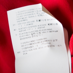 Pre Owned فستان فيرساتشي أحمر حافة غير متساوية بديرابيه وعنق شوكر S