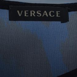 مملوكة مسبقًا Versace Blue Animal Floral Silk Top M