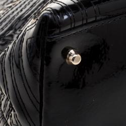 Pre Owned Versace Black Quilted Patent Leather Snap Out Of It Tote