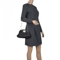 مملوكة مسبقًا حقيبة كلتش فيرساتشي جلد أسود بإطار