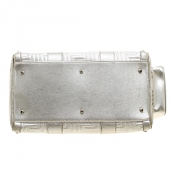 مملوكة مسبقًا Versace Silver Quilted Patent Leather Snap Out Of It Satchel