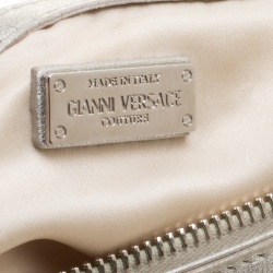 مملوكة مسبقًا Versace Silver Quilted Patent Leather Snap Out Of It Satchel