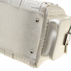 مملوكة مسبقًا Versace Silver Quilted Patent Leather Snap Out Of It Satchel