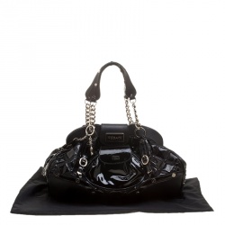 مملوكة مسبقًا Versace Black Patent Leather Chain Link Satchel