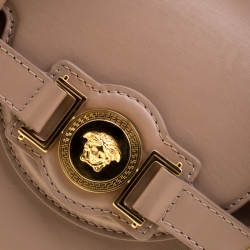 مملوكة مسبقًا Versace Nude Leather Medusa Medallion Tote