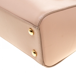 مملوكة مسبقًا Versace Nude Leather Medusa Medallion Tote