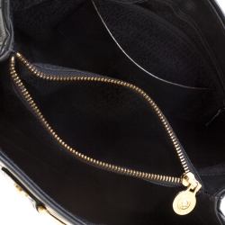 مملوكة مسبقًا Versace Black Leather Shoulder Bag