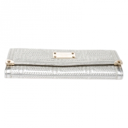 Pre Owned حقيبة كلتش فيرساتشي بسلسلة وقلاب جلد مبطن بيضاء ميتاليك