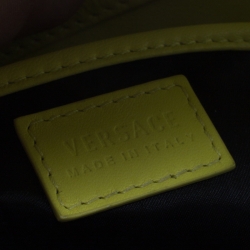 Pre Owned حقيبة كلتش فيرساتشي ميدوسا بسلسلة جلد لامع صفراء نيونية