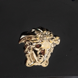 مملوكة مسبقًا Versace Black Patent Leather Medusa Chain Clutch