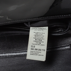 مملوكة مسبقًا Versace Black Patent Leather Medusa Chain Clutch