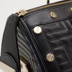 مملوكة مسبقًا Versace Black Quilted ‘Snap Out Of It’ Satchel