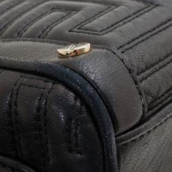 مملوكة مسبقًا Versace Black Quilted ‘Snap Out Of It’ Satchel