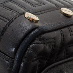 مملوكة مسبقًا Versace Black Quilted ‘Snap Out Of It’ Satchel