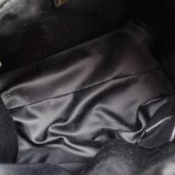 مملوكة مسبقًا Versace Black Quilted ‘Snap Out Of It’ Satchel