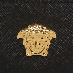 مملوكة مسبقًا Versace Black Leather Medusa Pouch