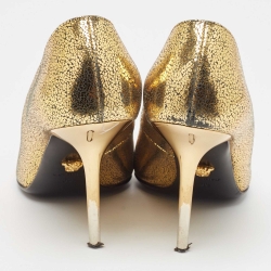 مملوكة مسبقًا Versace Gold Textured Suede Medusa Pointed Toe Pumps Size 39