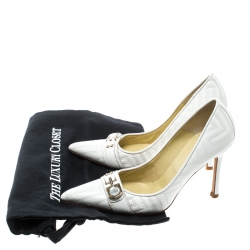 مملوكة مسبقًا Versace White Leather Pointed Toe Pumps Size 36