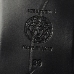 Pre Owned Versace White Leather Medusa Sandals Size 39