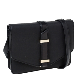 مملوكة مسبقًا Victoria Beckham Black Leather Buckle Flap Crossbody Bag