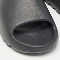 Pre Owned Yeezy x Adidas Black Rubber Onyx Flat Slides Size 40.5