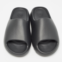 Pre Owned Yeezy x Adidas Black Rubber Onyx Flat Slides Size 40.5