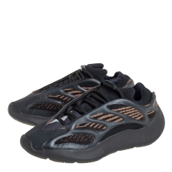 Pre Owned Yeezy x Adidas Black Mesh And Polyurethane 700 V3 Clabro Sneakers Size 39 1/3