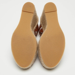 مملوكة مسبقًا صندل إيف سان لوران تربيوت جلد بني كعب روكي مقاس 39.5