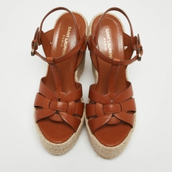 مملوكة مسبقًا صندل إيف سان لوران تربيوت جلد بني كعب روكي مقاس 39.5