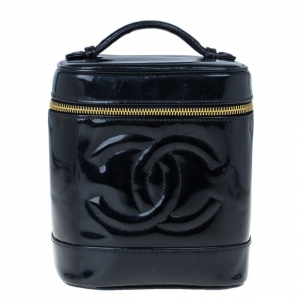 Pre Owned Chanel Black Patent Leather Vanity Bag