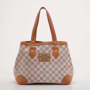Pre Owned Louis Vuitton White Monogram Hampstead PM