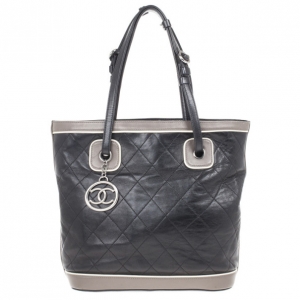 Pre Owned Chanel Tricolor Lambskin Leather Country Club Tote