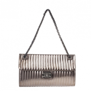 Pre Owned Chanel Classic Metallic Vertical Quilted Press Lock Flap Bag