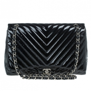 Pre Owned Chanel Black Patent Leather Quilted Jumbo Chevron Flap Bag