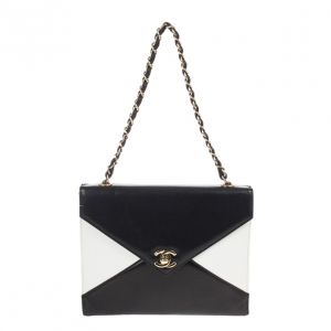 Pre Owned Chanel Black And White Envelope Shoulder Bag 
