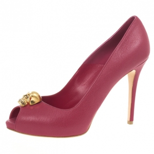 Pre Owned Alexander McQueen Pink Leather Skull Detail Peep Toe Pumps Size 40