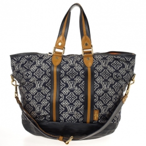 Pre Owned Louis Vuitton Prefall 2010 Aviator Bag Marine 