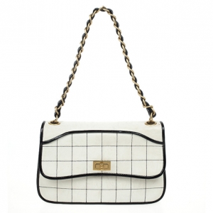 Pre Owned Chanel Leather Square Quilt Flap Bag