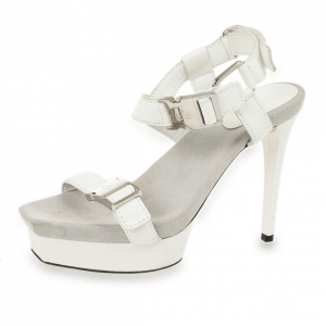 Pre Owned Gucci White Leather 'Gail' Clasp Platform Sandals Size 37.5