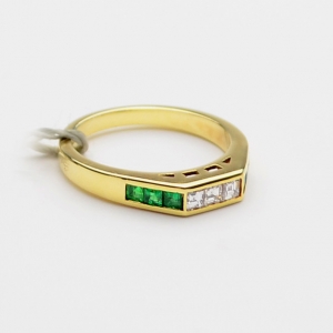 Pre Owned Salvini 18 KT Yellow Gold Emerald and Diamond Ring Size 52
