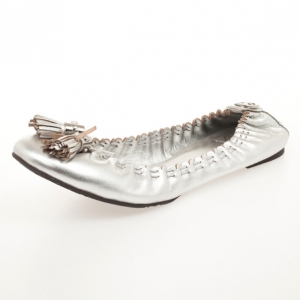 Pre Owned Tory Burch Silver Reva Tassel Ballet Flats Size 40