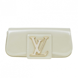 Pre Owned Louis Vuitton White Vernis Sobe Clutch